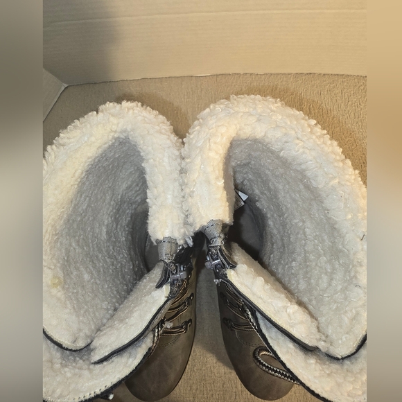 BearPaw Alaska Gray Women's Winter Lace-Up Boots size 8 - Picture 6 of 8